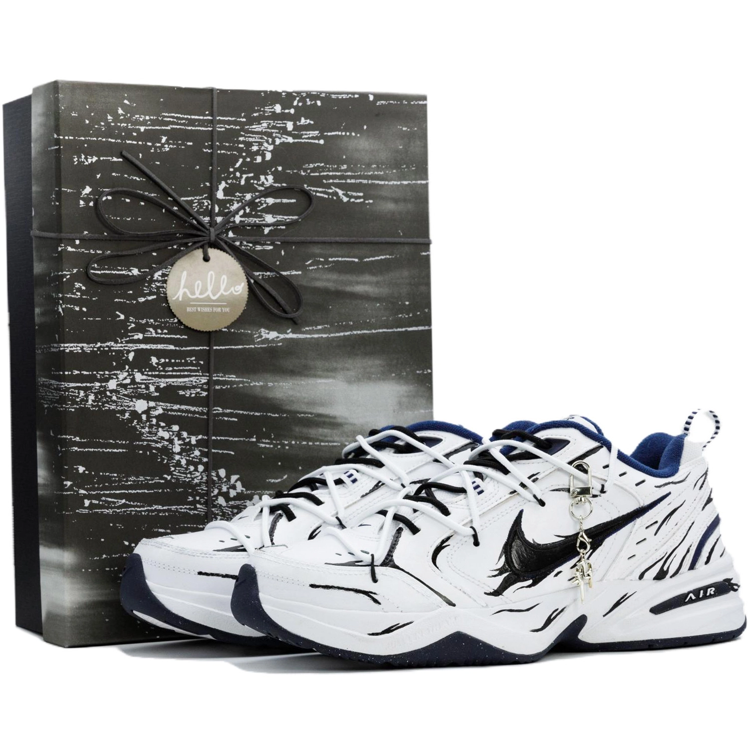 Nike Air Monarch 4