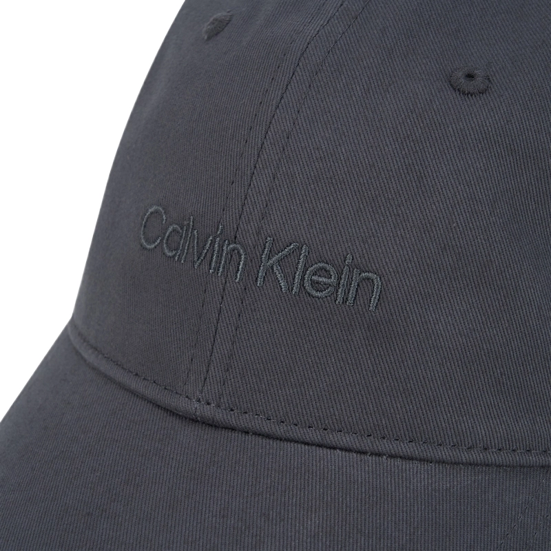 CALVIN KLEIN