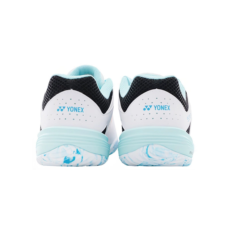 YONEX