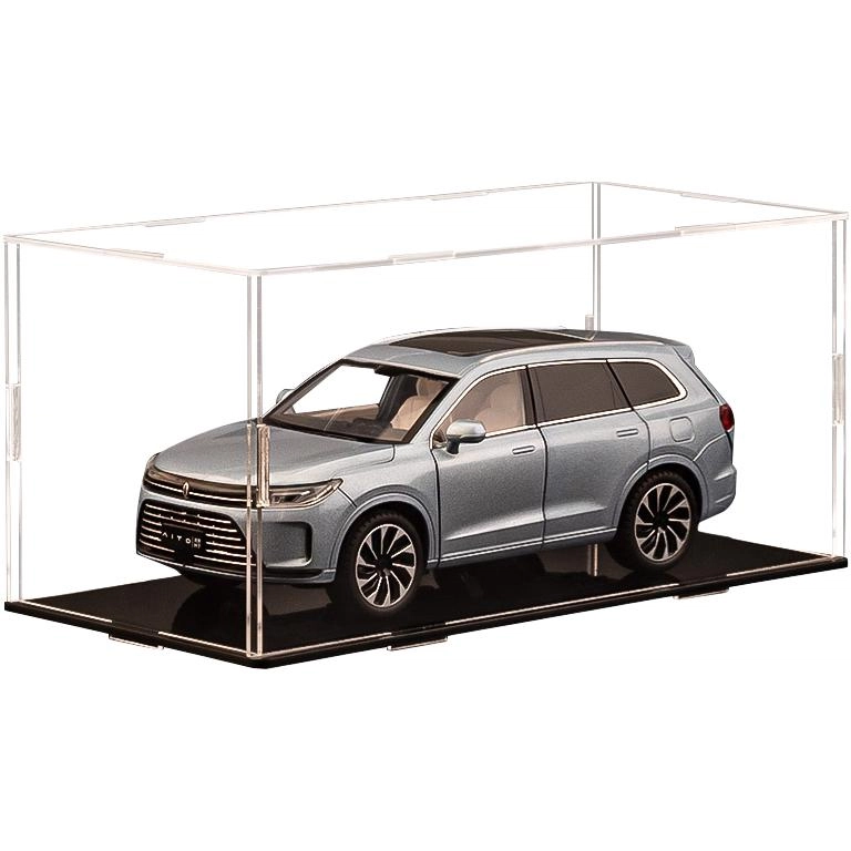 M7SUV124