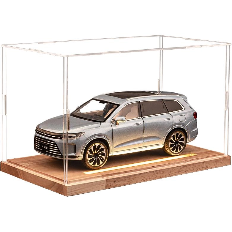 M7SUV124