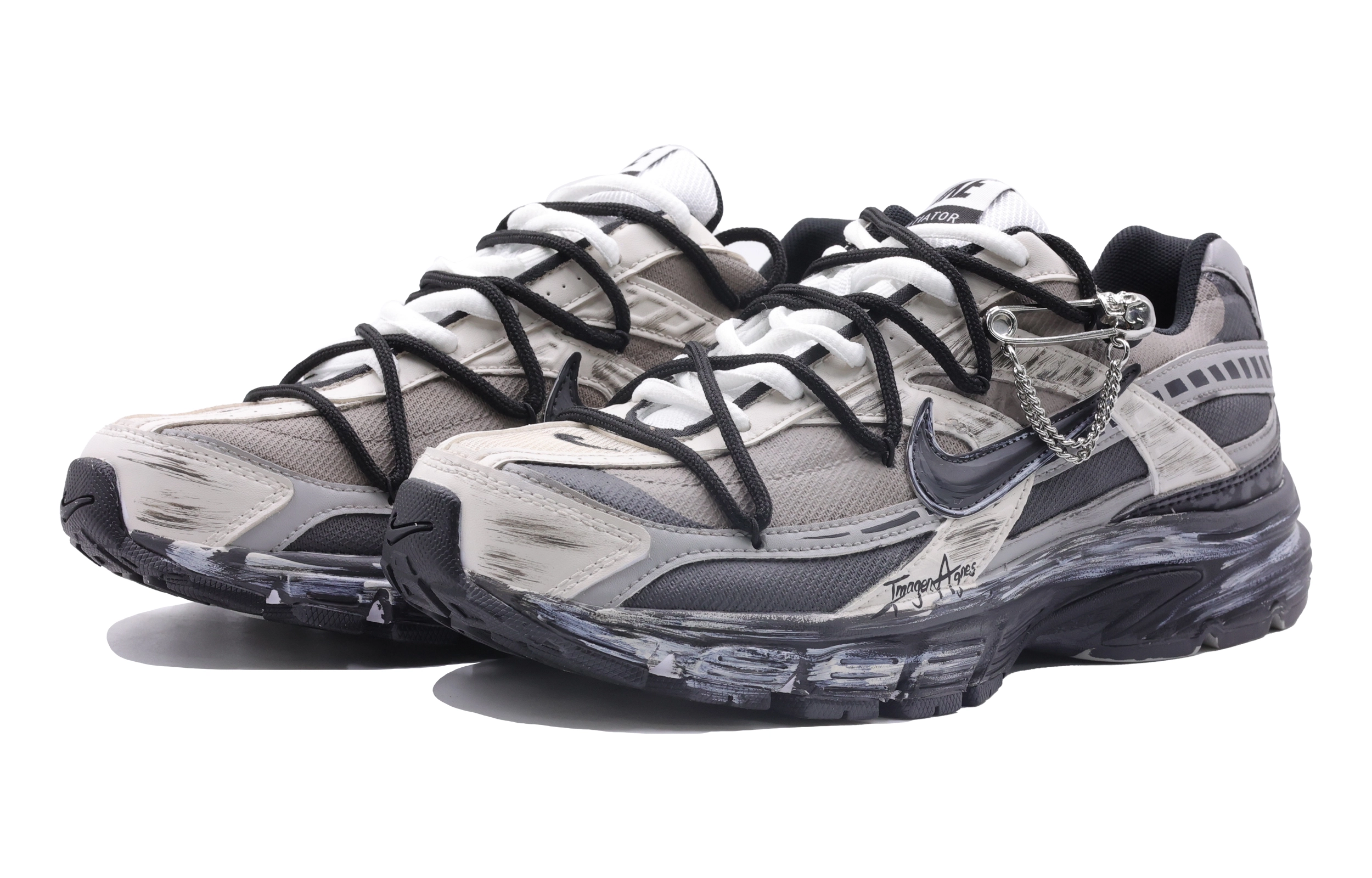 Nike Initiator