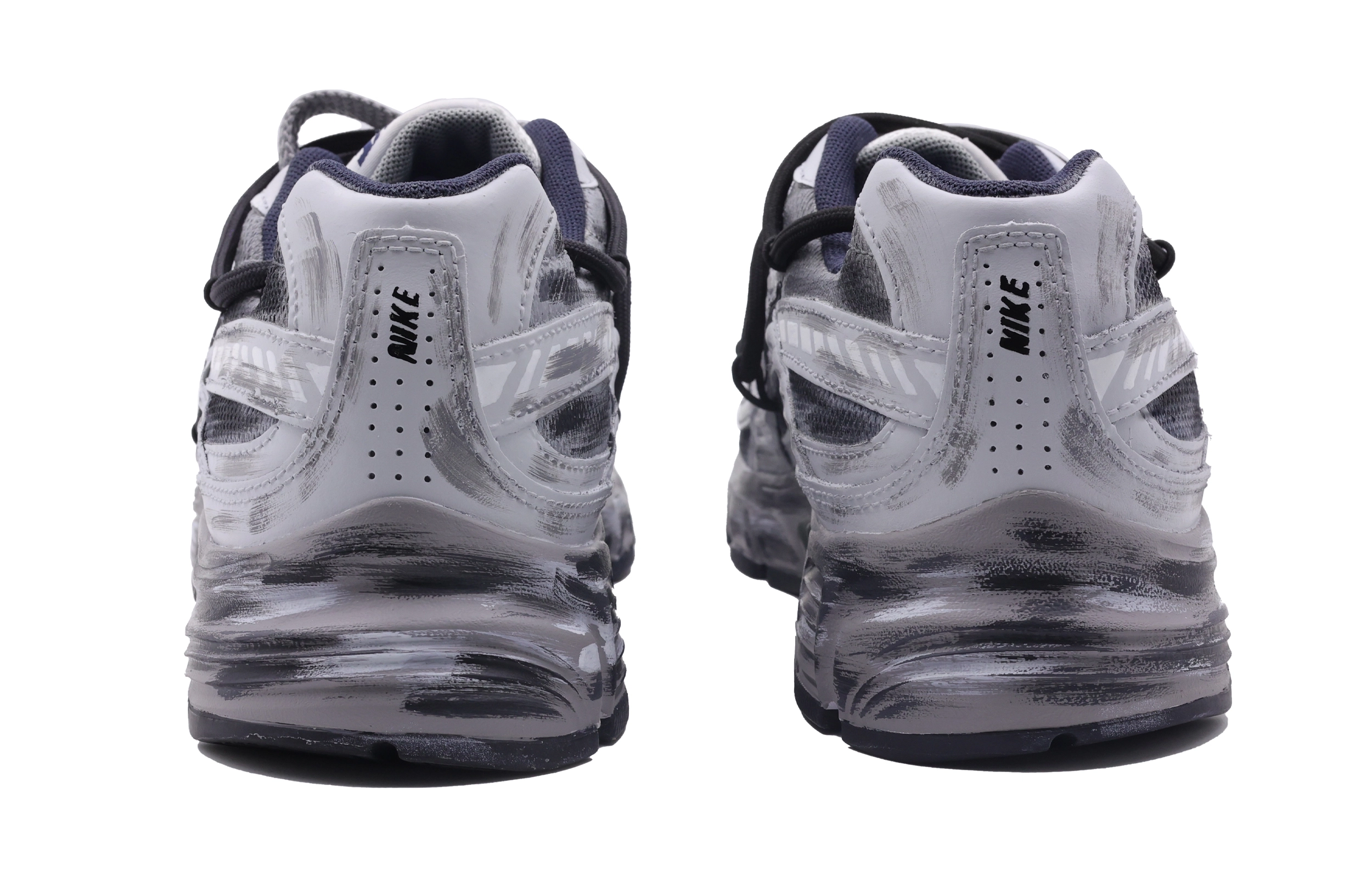 Nike Initiator