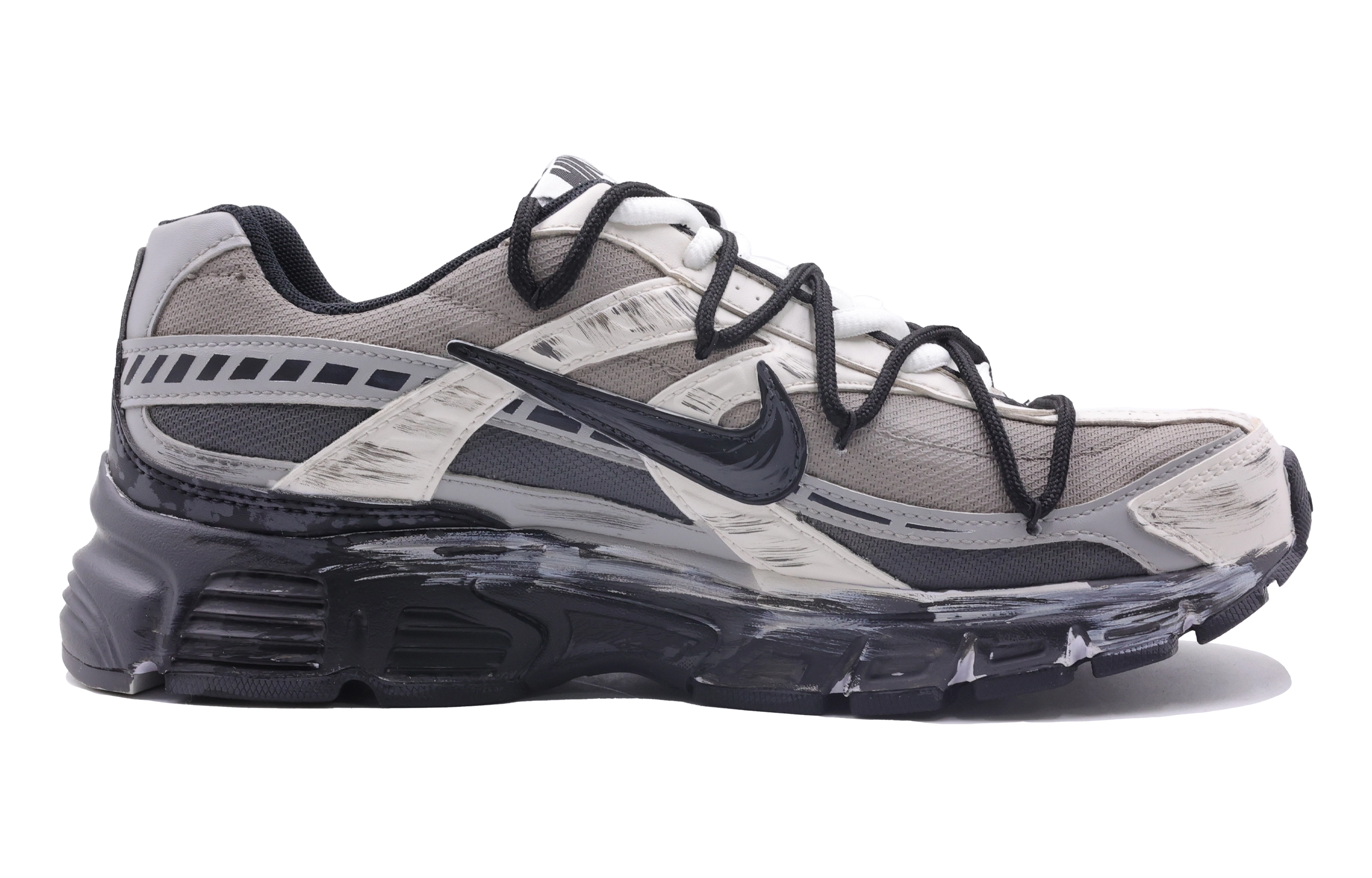 Nike Initiator