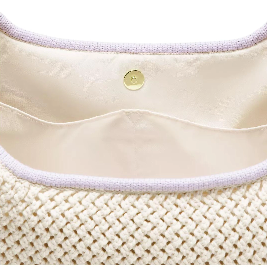 lululemon 7L Logo )