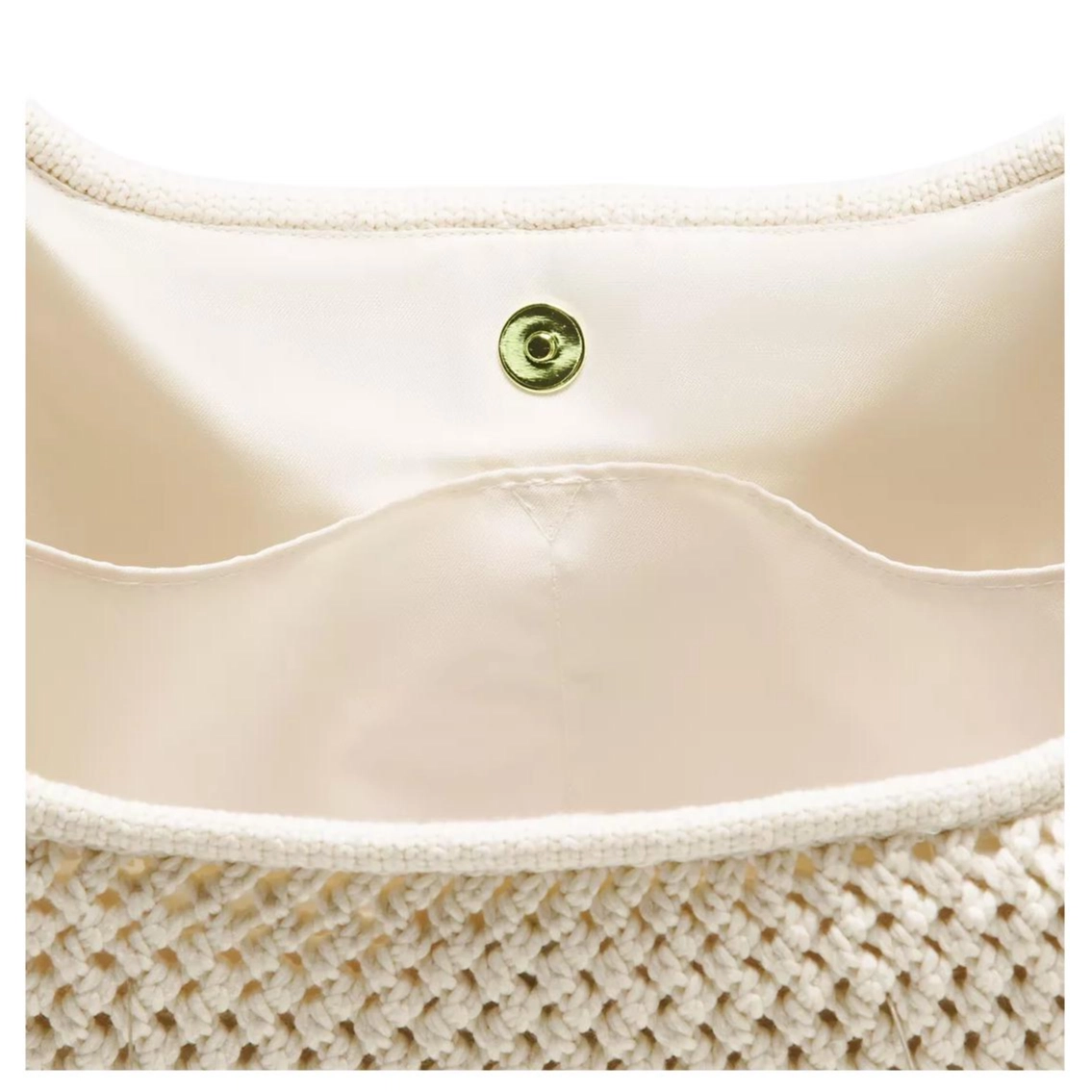 lululemon 7L Logo )