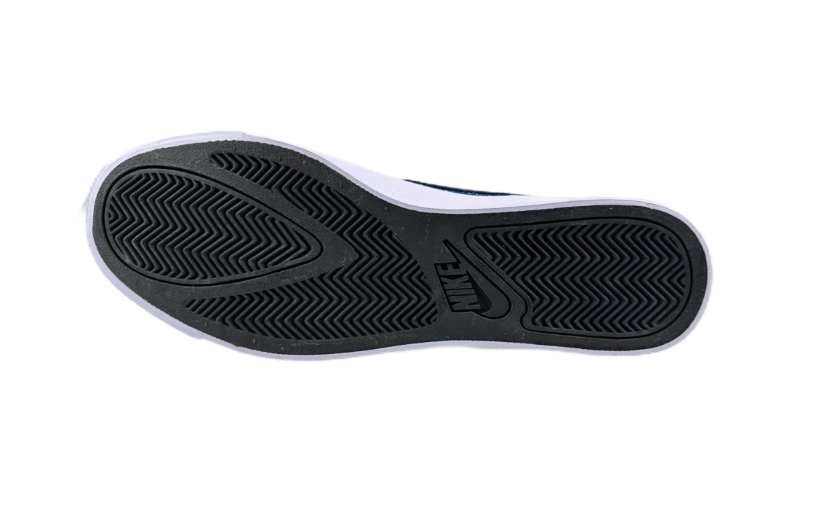 Nike Court Royale AC