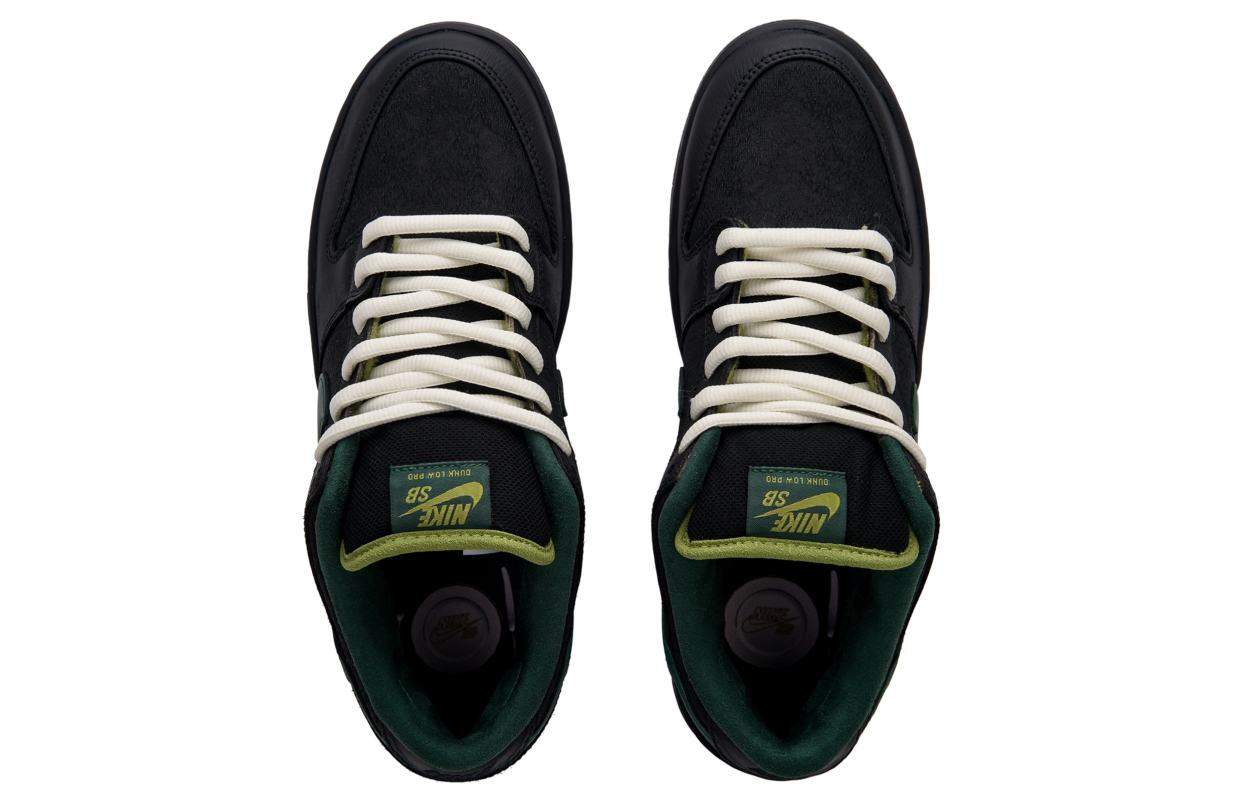 Nike Dunk SB "black magic"