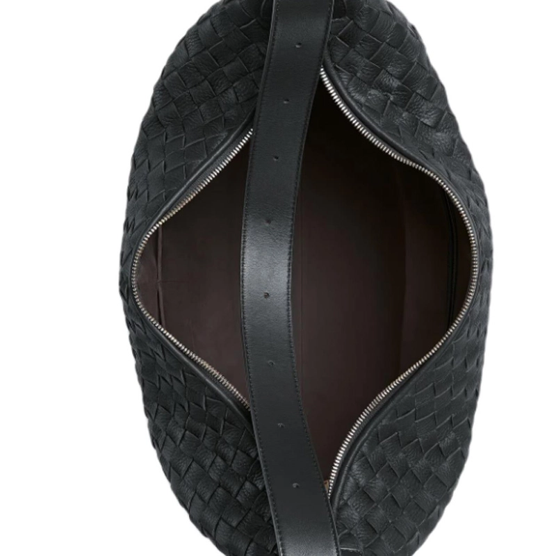 Bottega Veneta Traveler