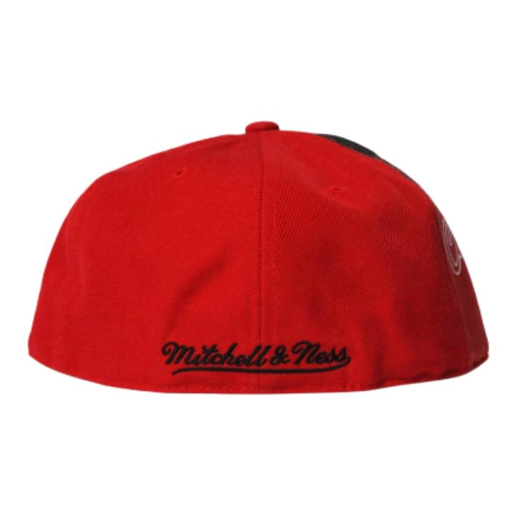 Mitchell Ness -