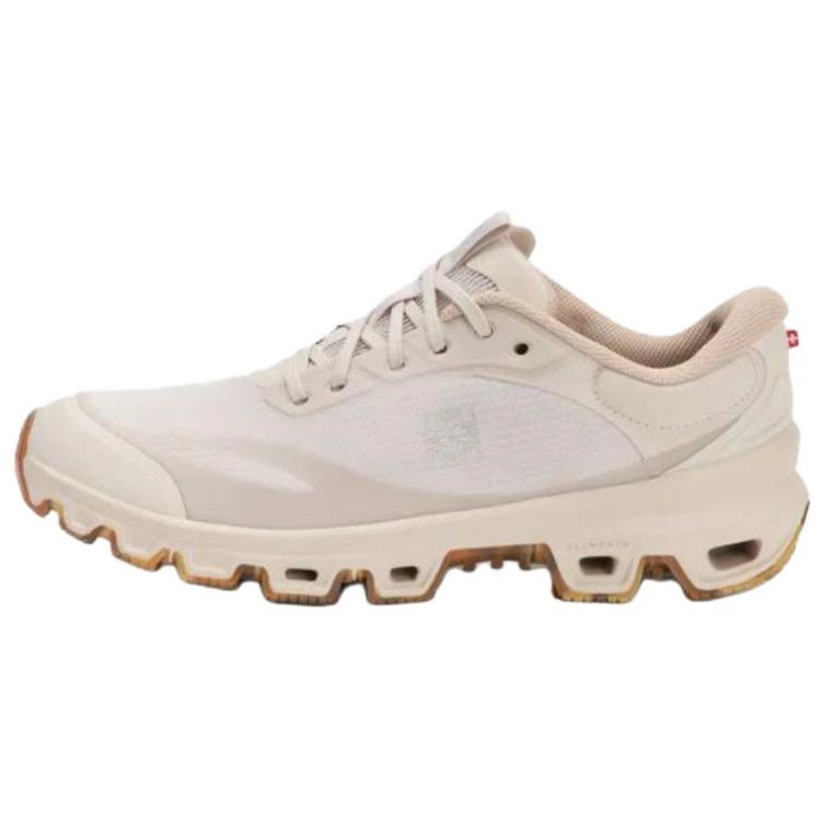 On x LOEWE Cloudventure 2.0
