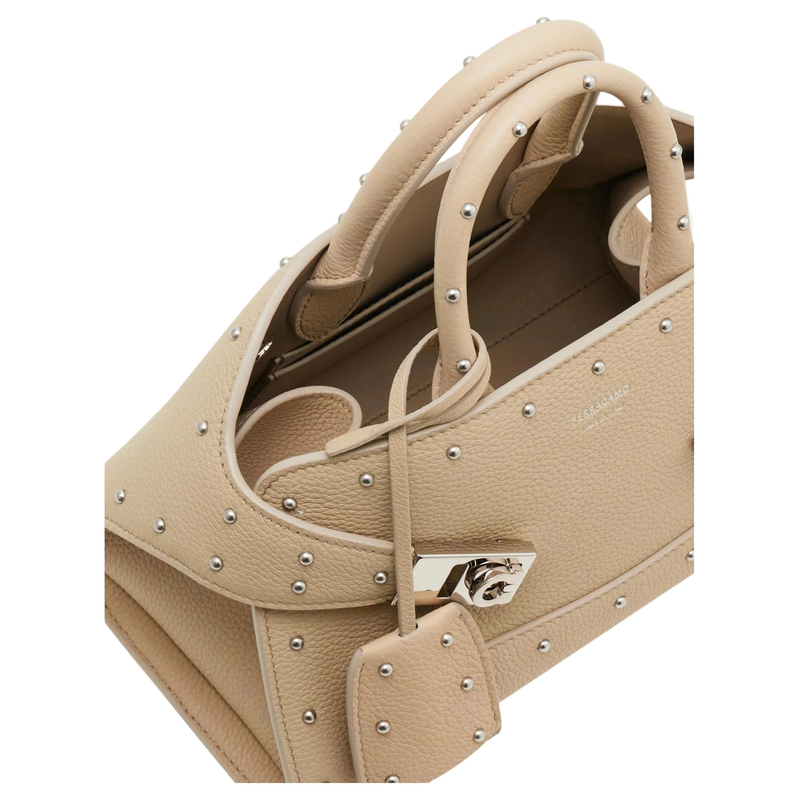 FERRAGAMO Hug