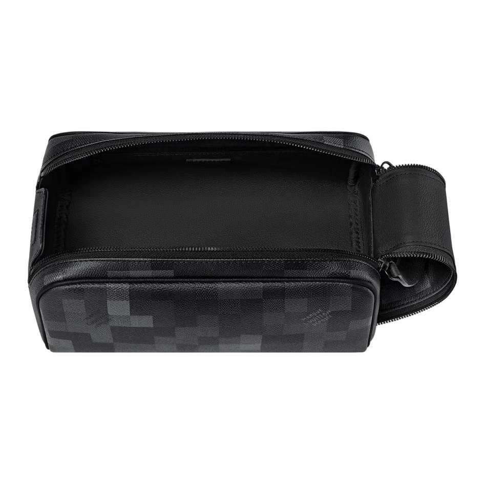 LOUIS VUITTON Dopp Kit