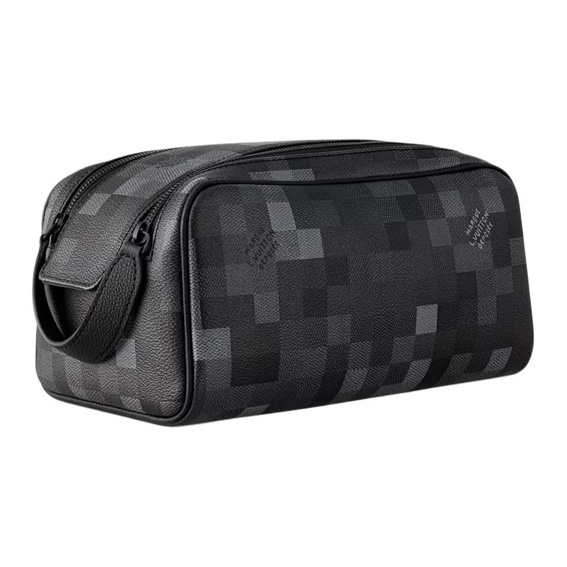 LOUIS VUITTON Dopp Kit