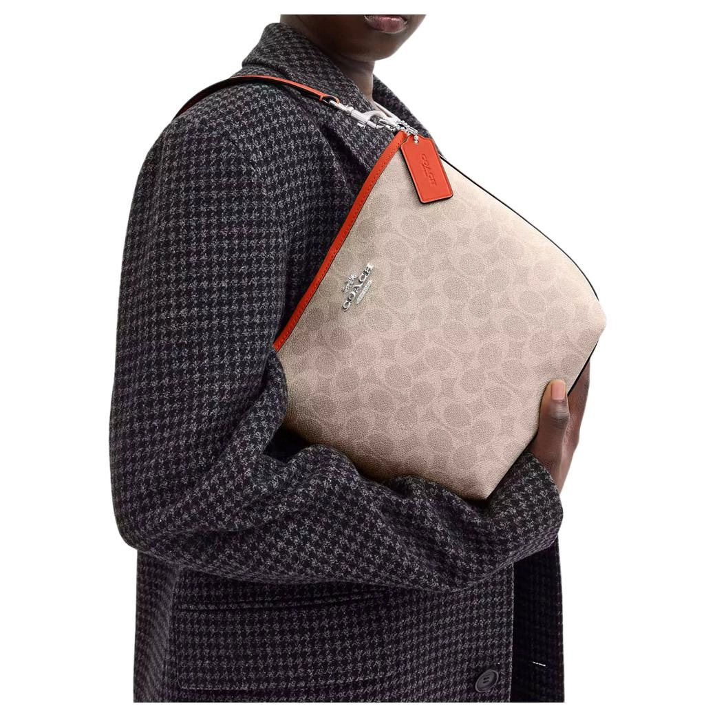 COACH City 17