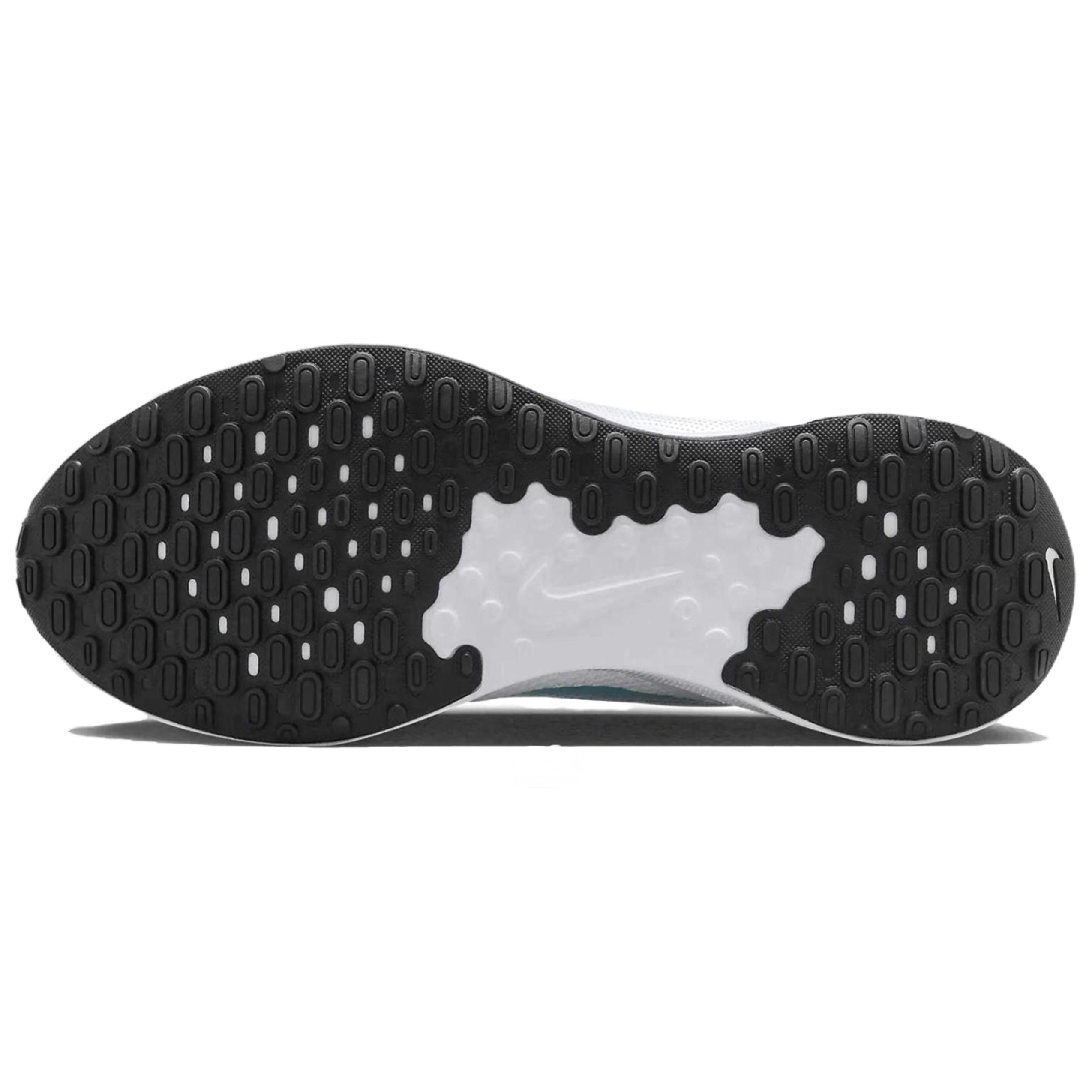 Nike REVOLUTION 7