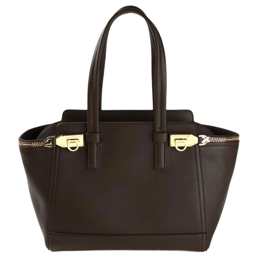 FERRAGAMO Logo
