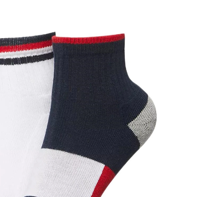 Tommy Hilfiger 3