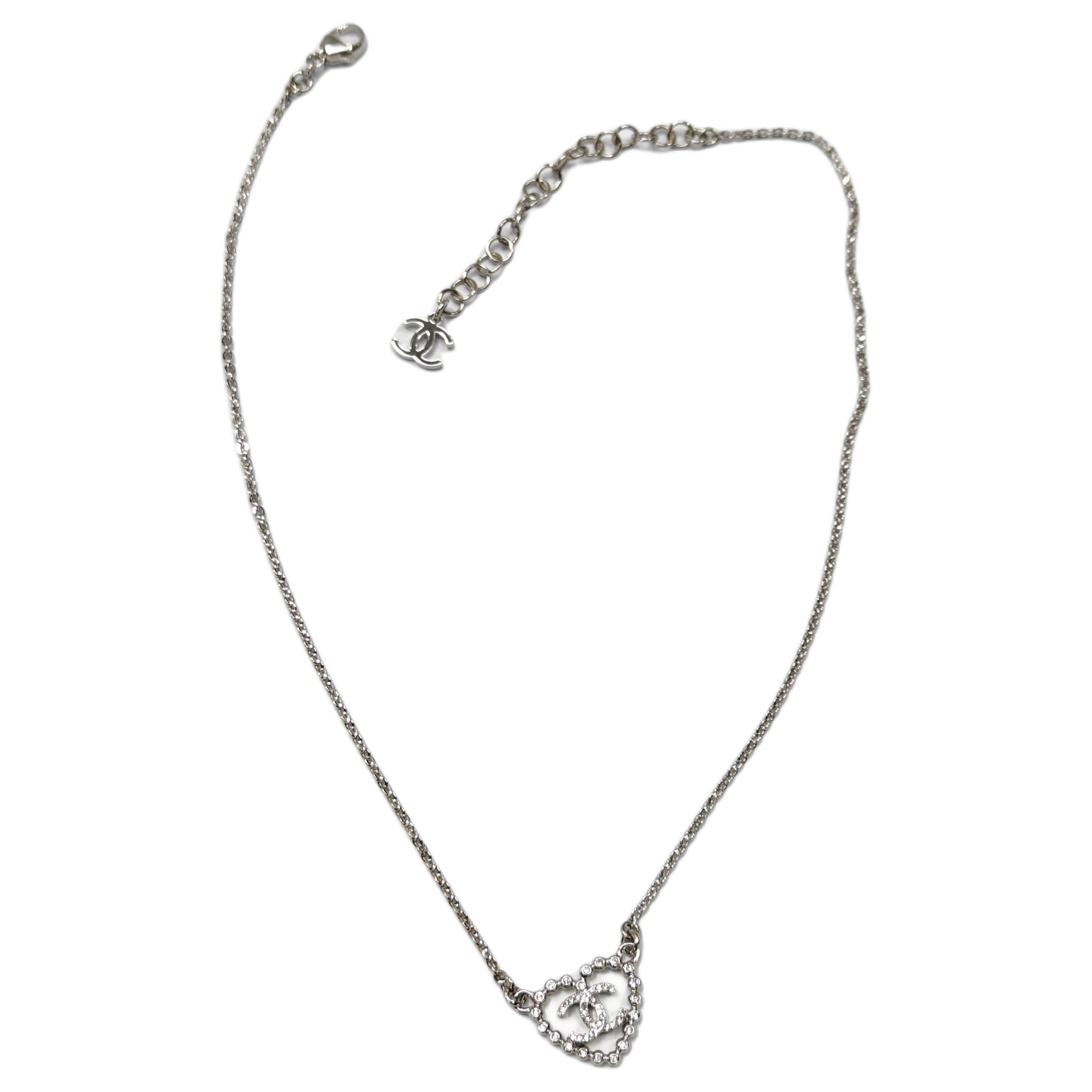 CHANEL 25p