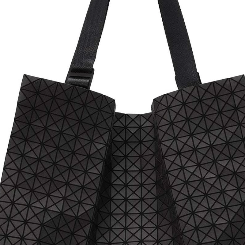 ISSEY MIYAKE Tote