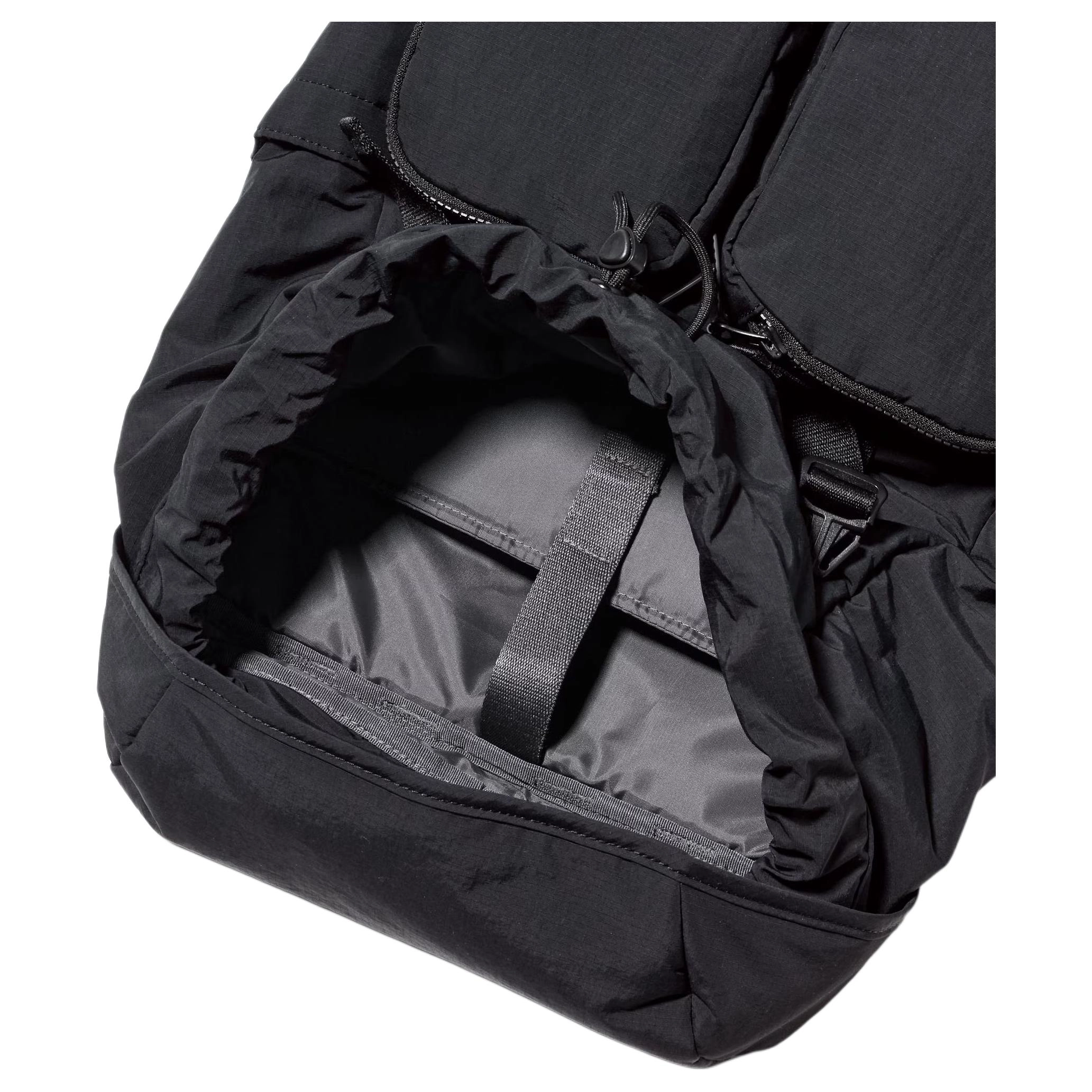 UNIQLO 24L