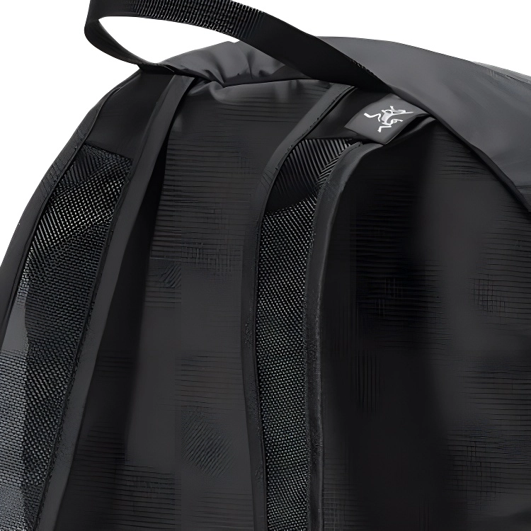 25 Arcteryx Heliad 15L