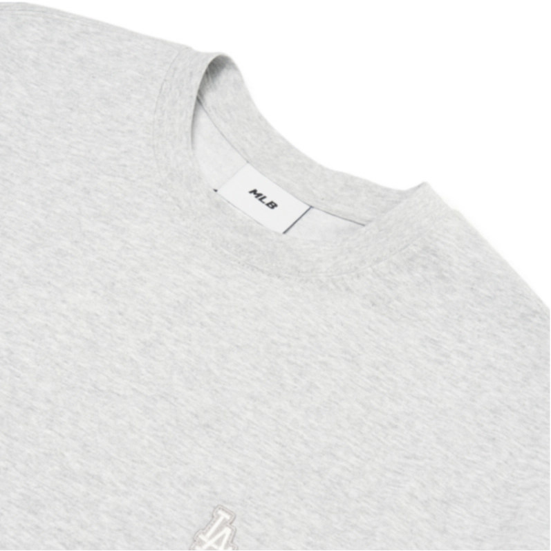 MLB T