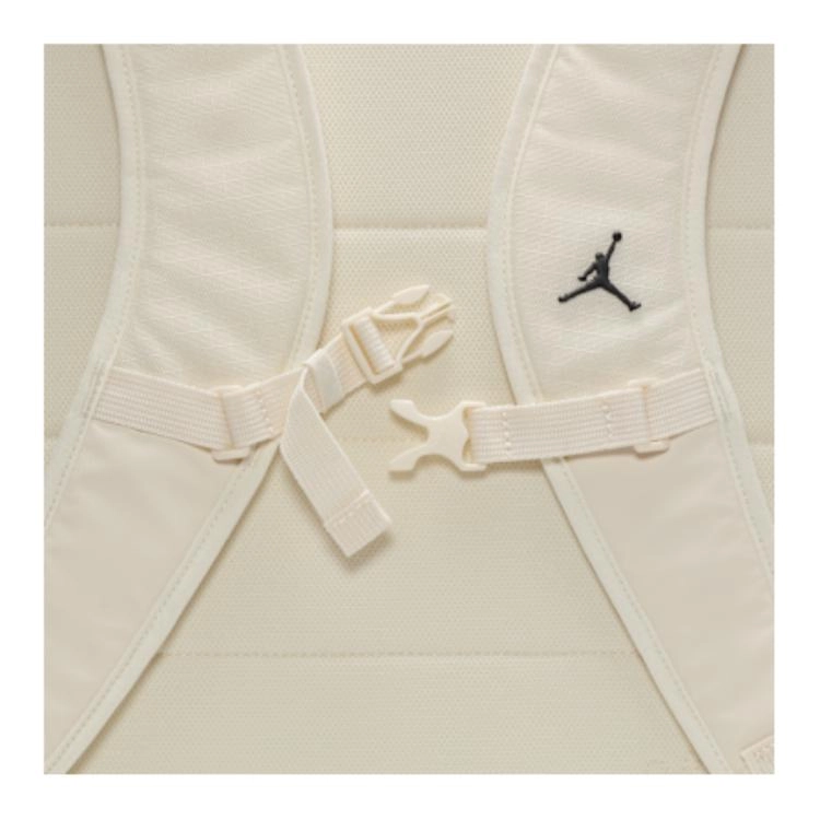 Jordan 25L Blacktop Logo