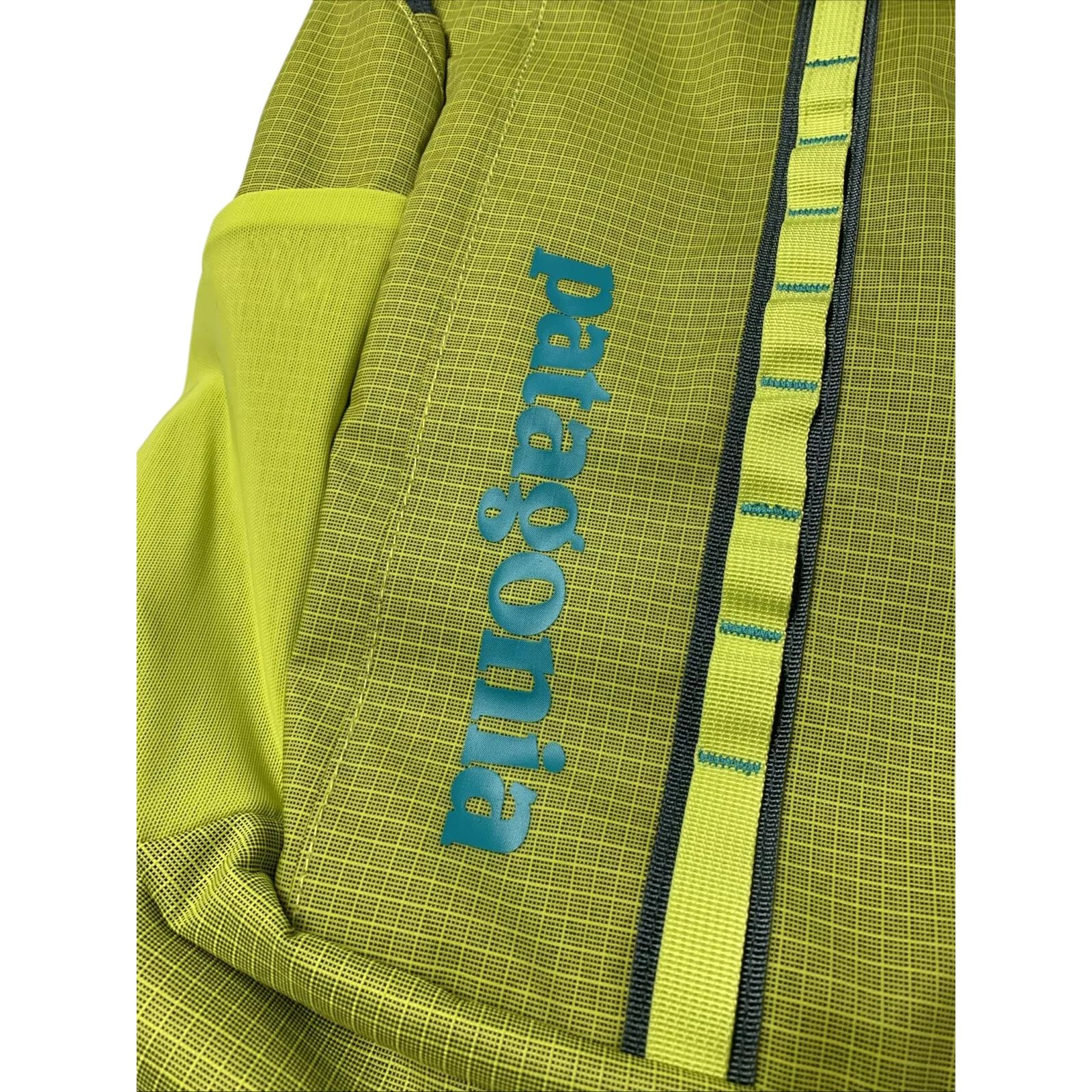 patagonia25L Black Hole Logo