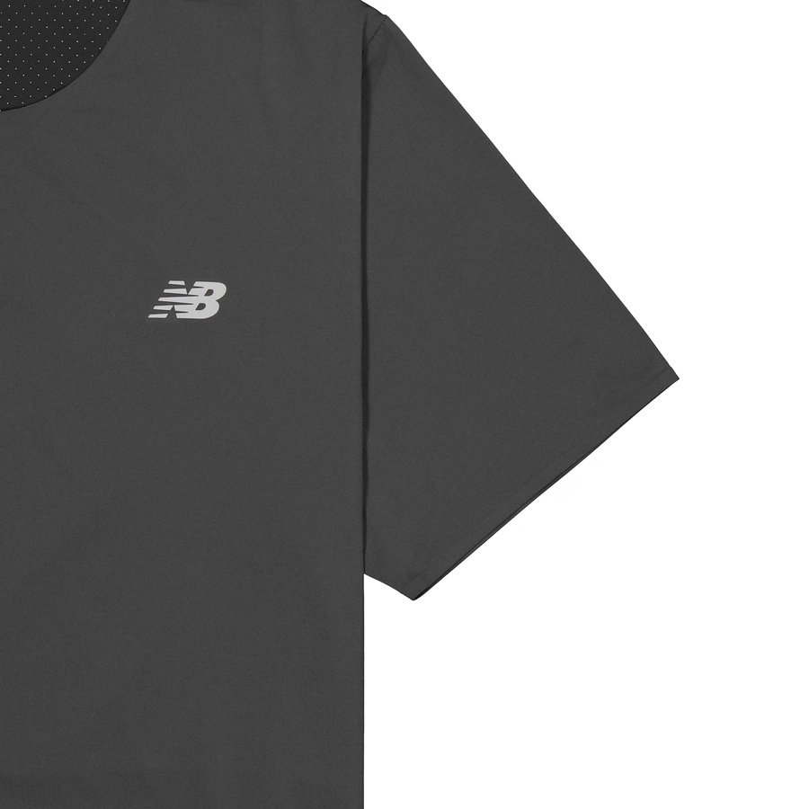 New Balance logoT