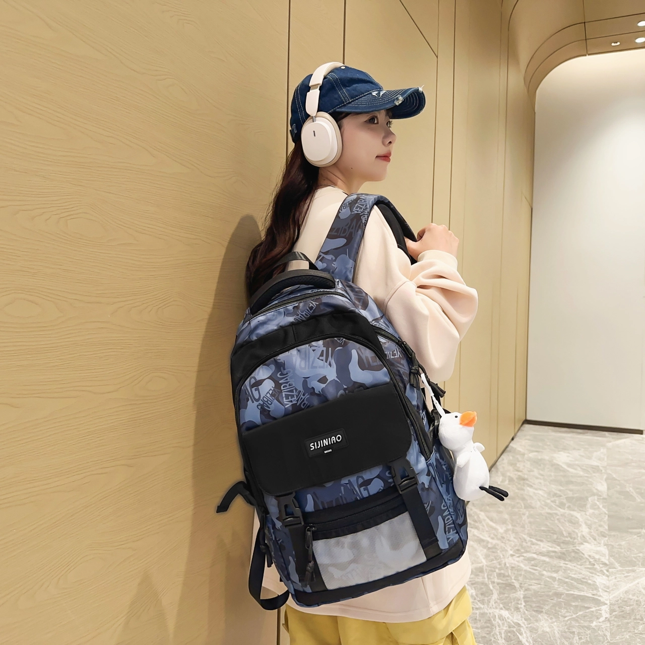 尊梵 功能电脑背包 大容量电脑多口袋双肩包 尼龙 女款 多色