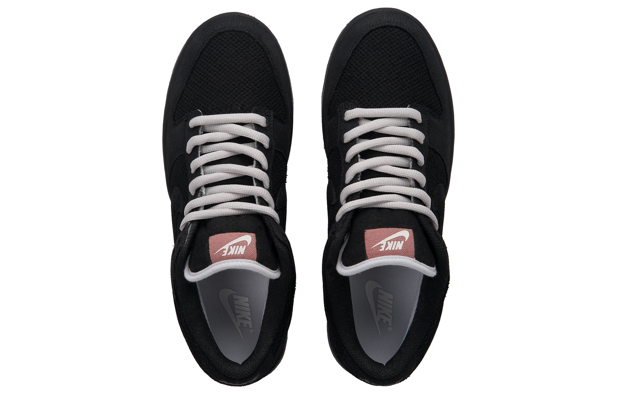 Nike Dunk SB "black hole "