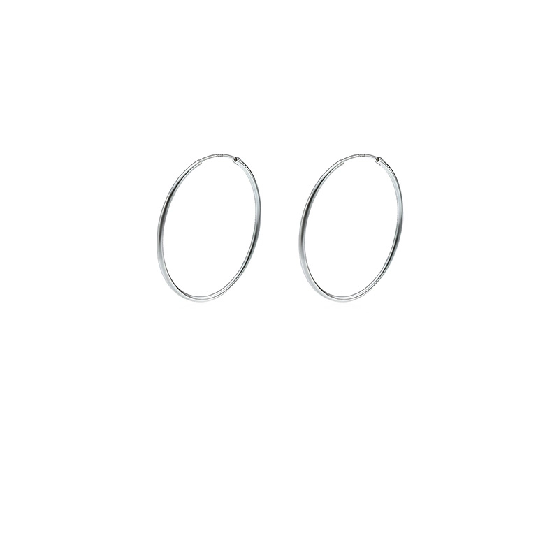 925