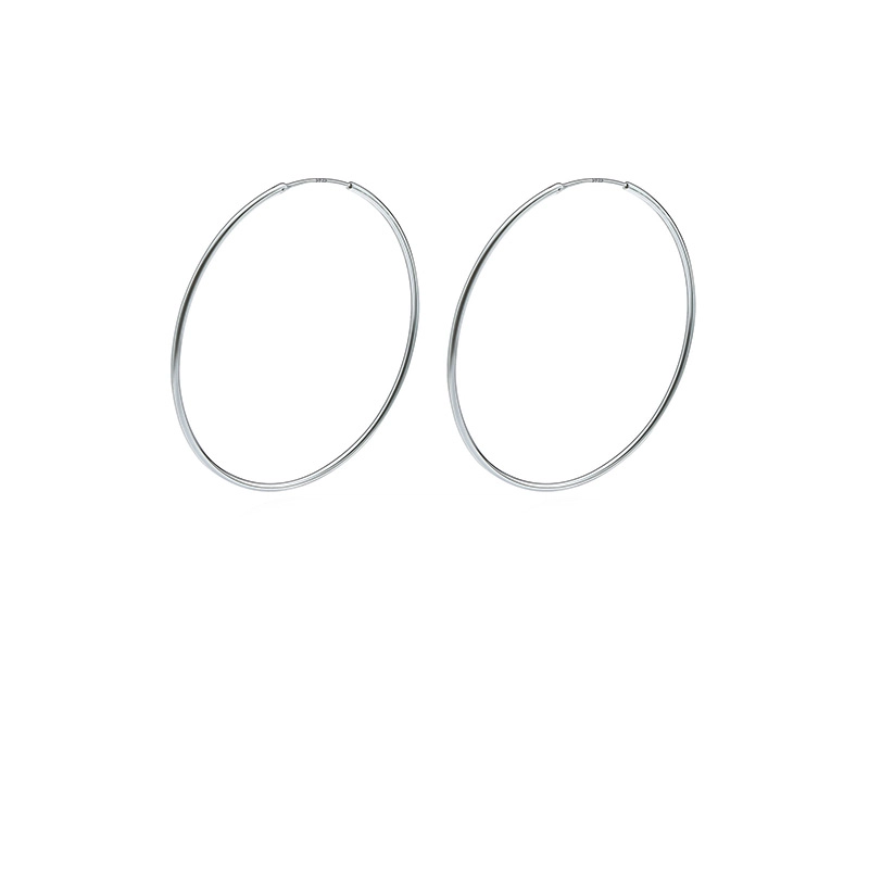925