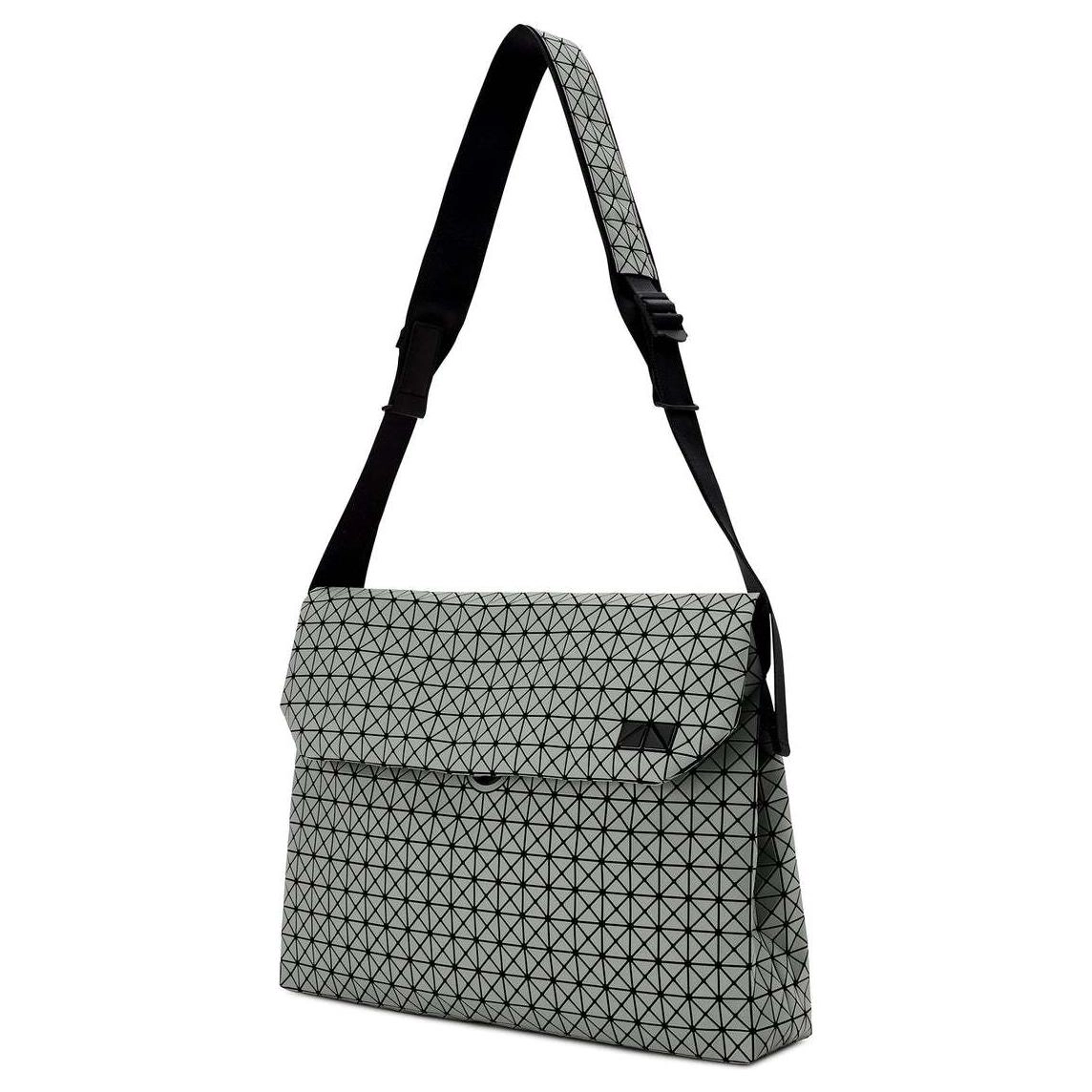 ISSEY MIYAKE Kuro