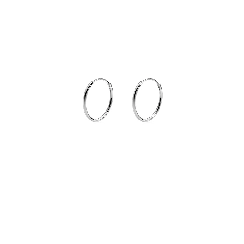 925
