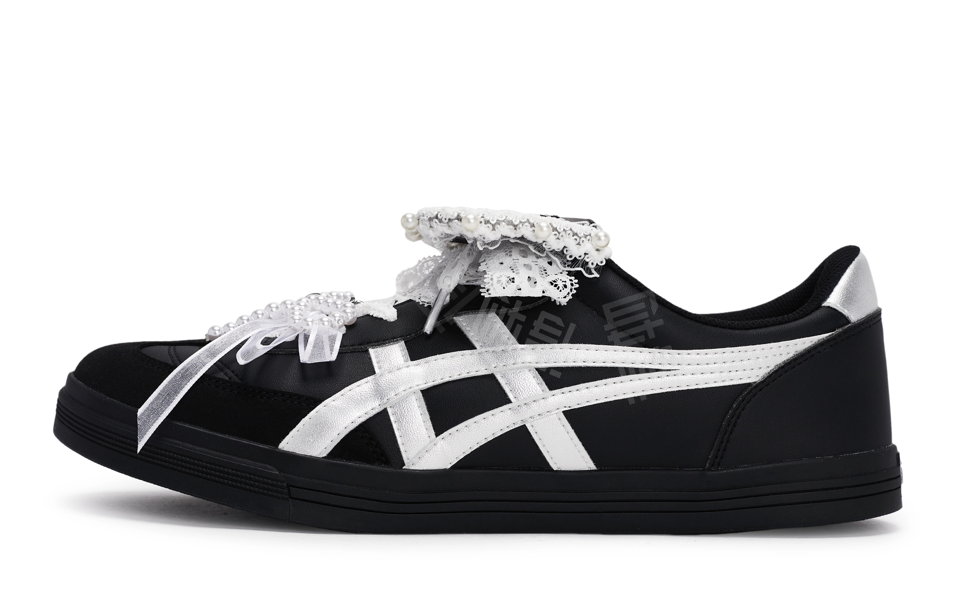 Asics Aaron 811