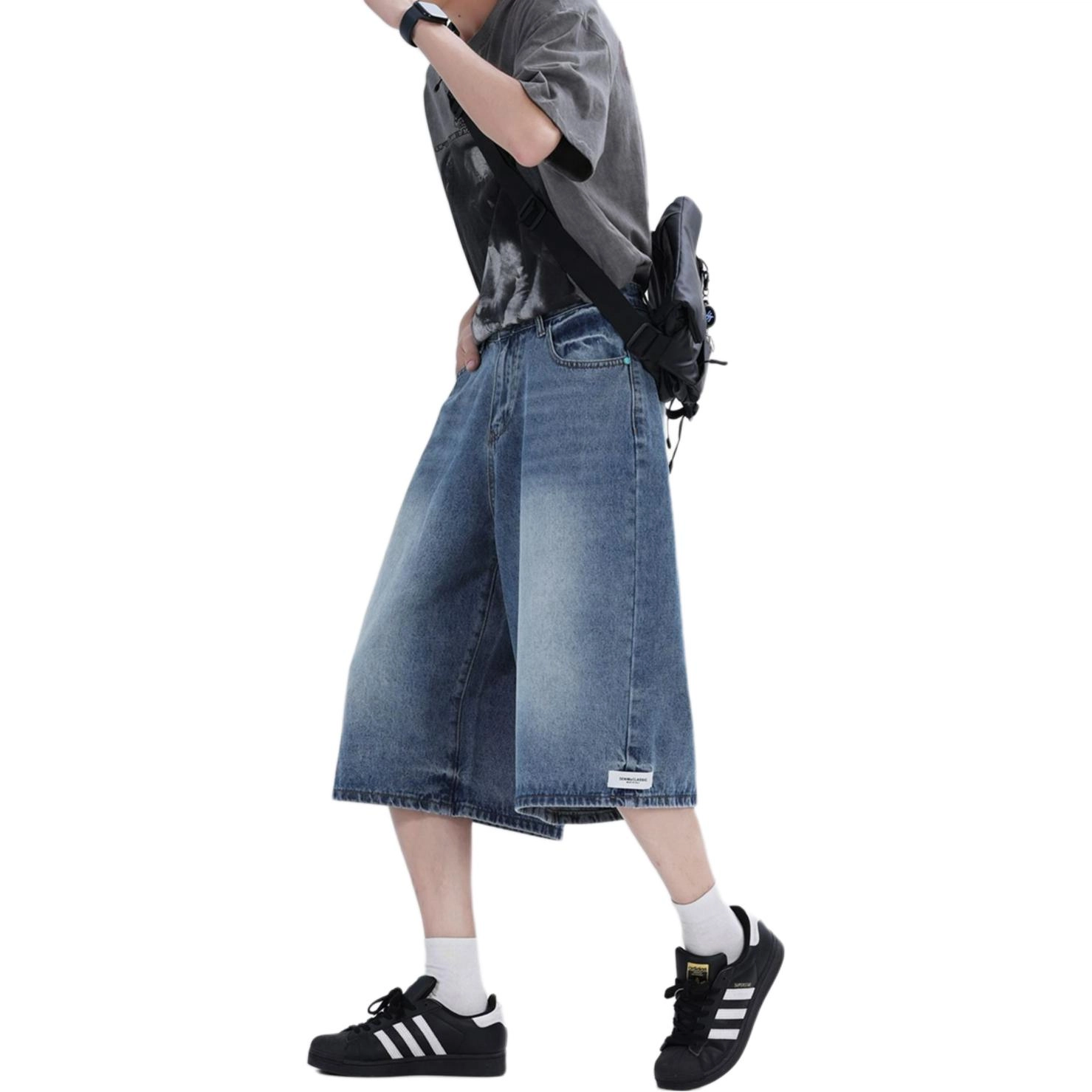 M JEANS STUDIOS 7