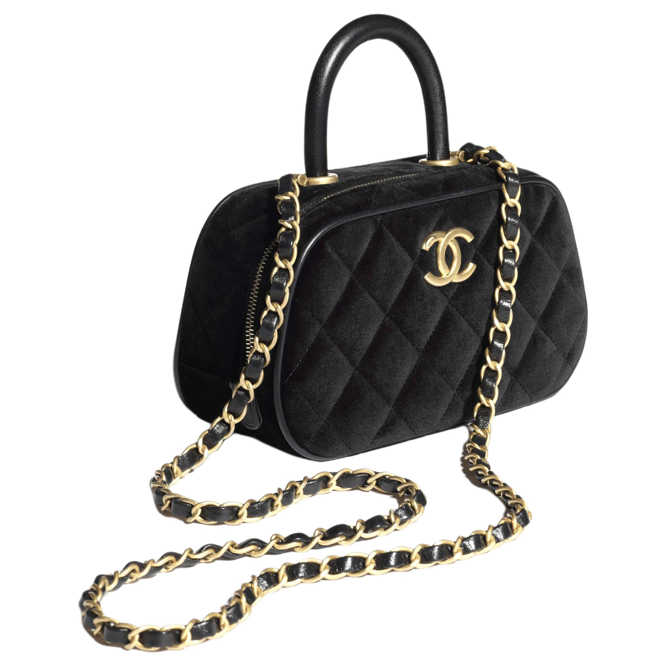 CHANEL 25A C Logo