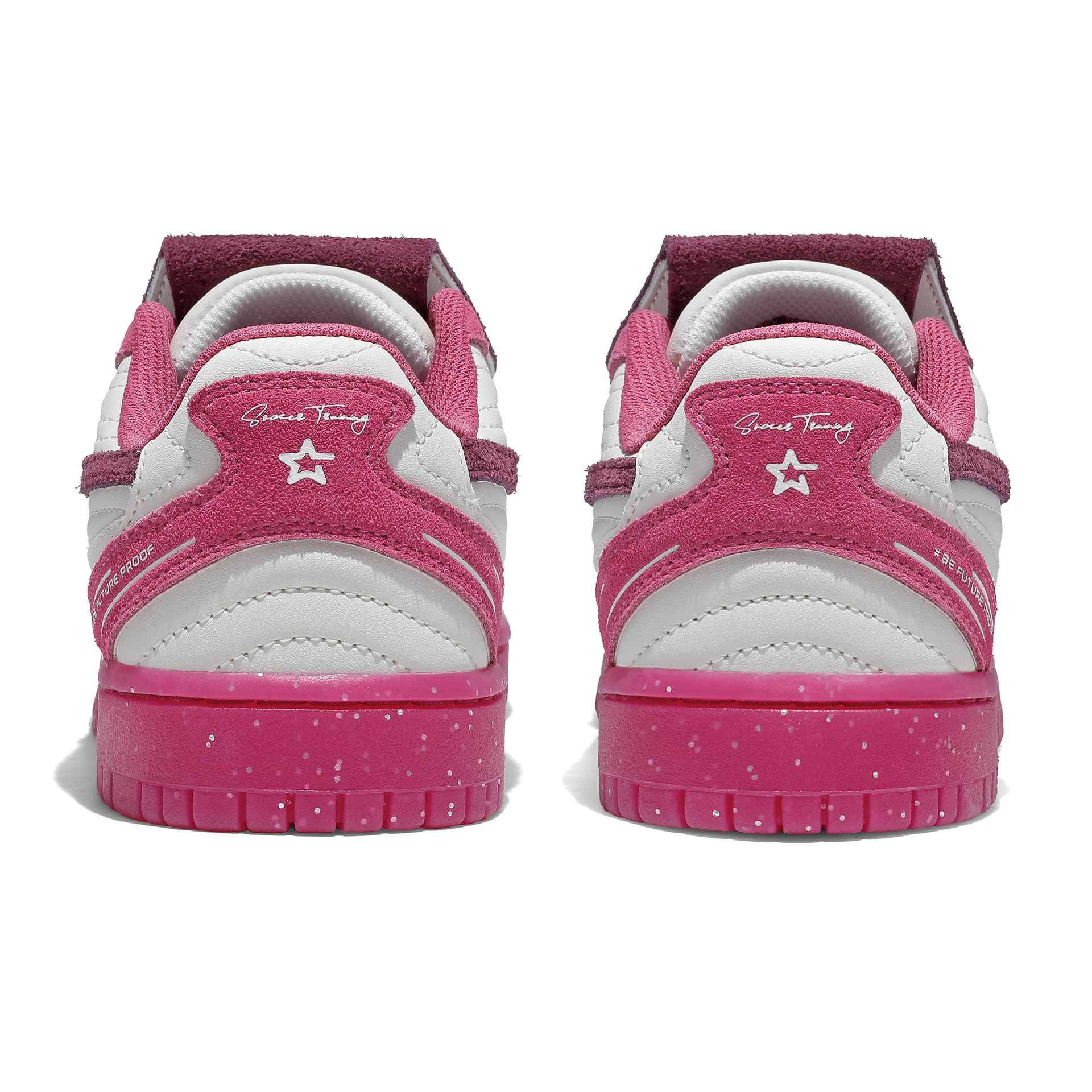 RIPSTAR SOCCER Trainer Strawberry Bear