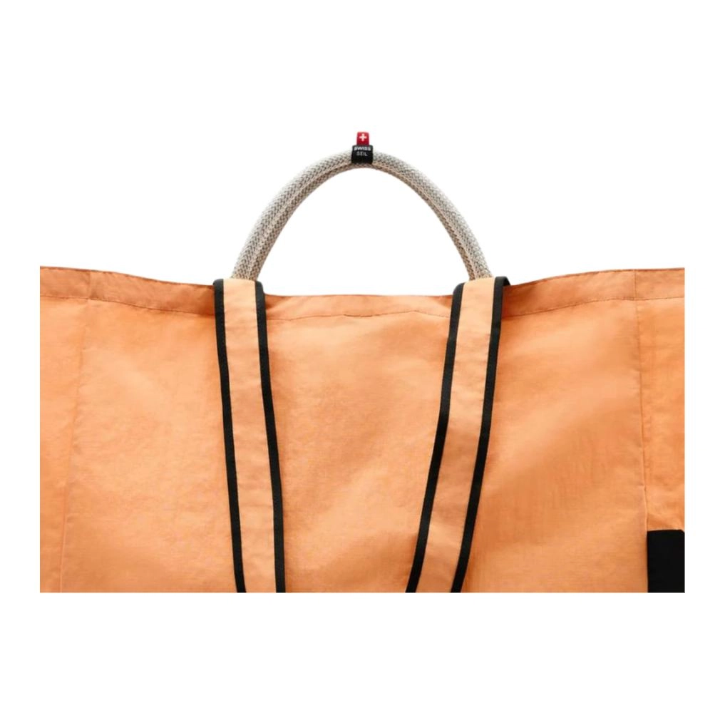 On 60L PU Tote