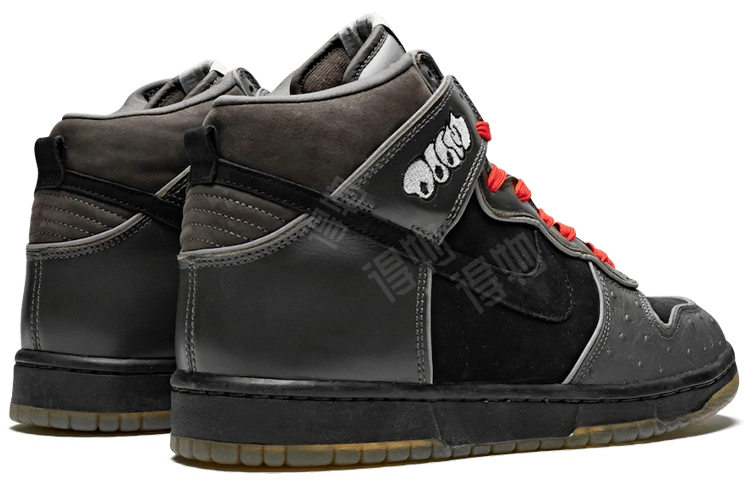 Nike Dunk SB MF Doom