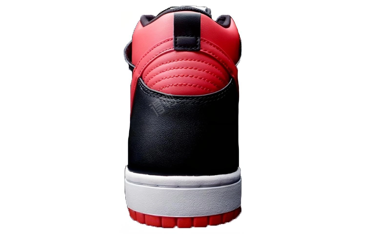 Nike Dunk CMFT Bred