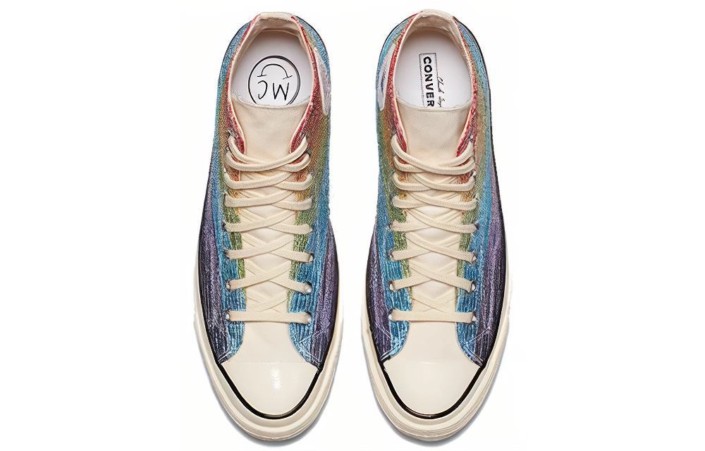 Miley Cyrus x Converse 1970s