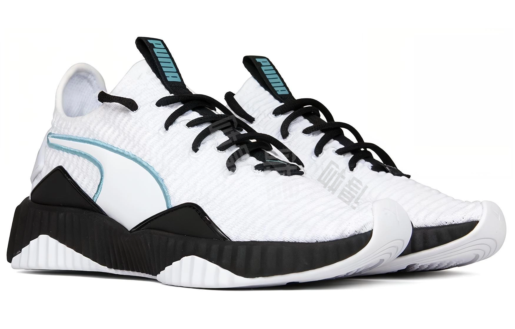 PUMA Defy