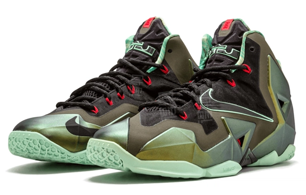 Nike Lebron 11 King's Pride