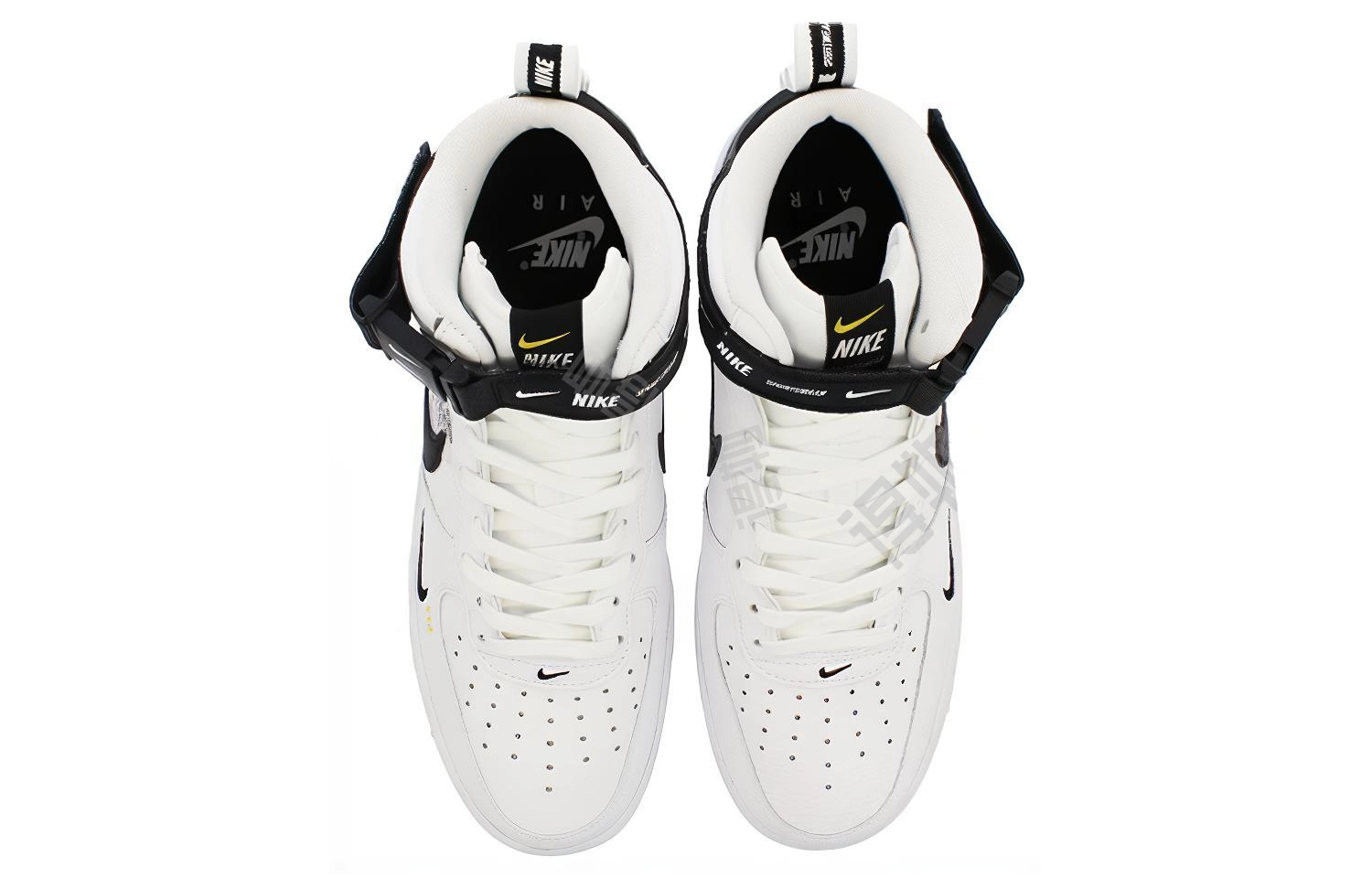 Nike Air Force 1 Mid 07 LV8