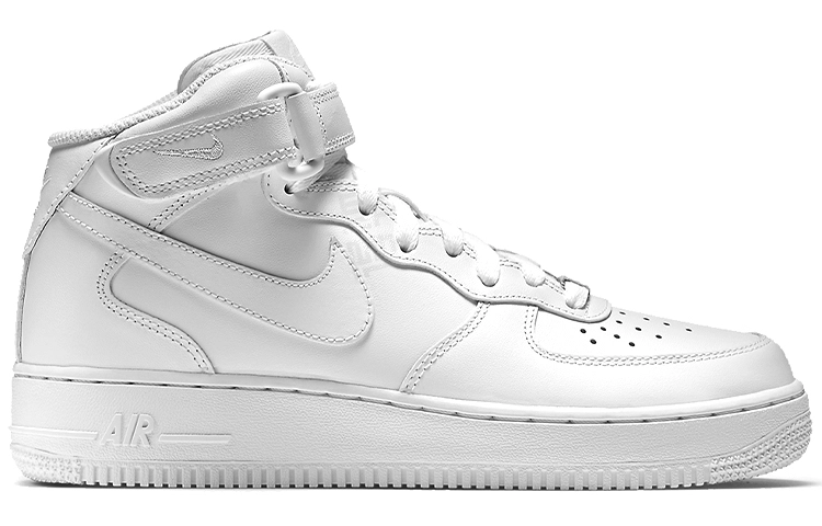 Nike Air Force 1 07 LE