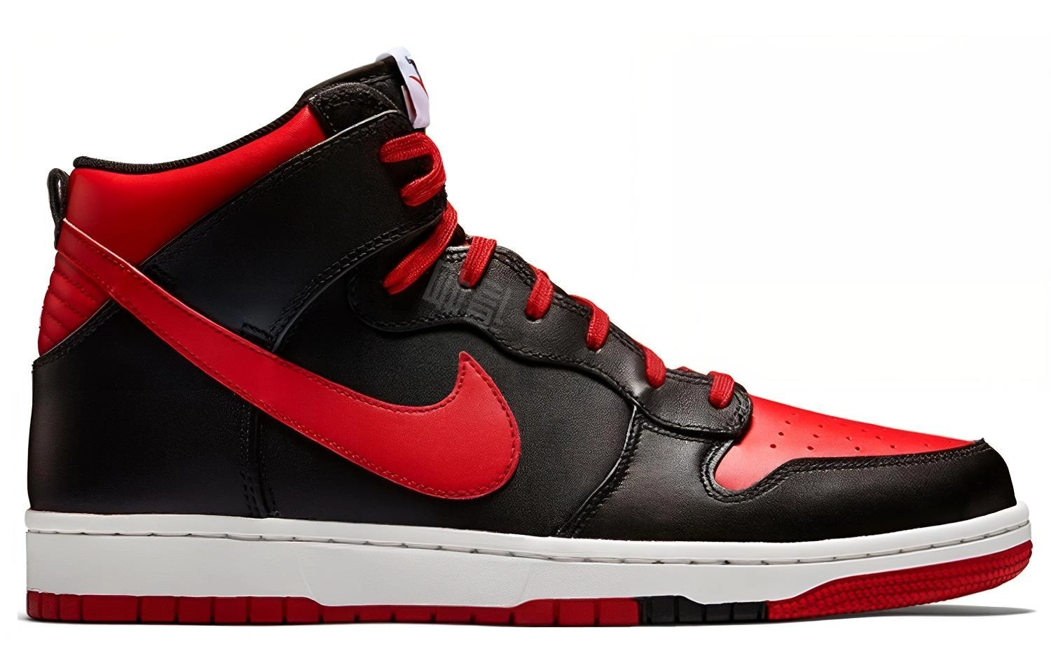 Nike Dunk CMFT Bred
