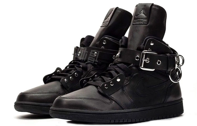 COMME DES GARCONS SHIRT x Jordan Air Jordan 1 Homme Plus